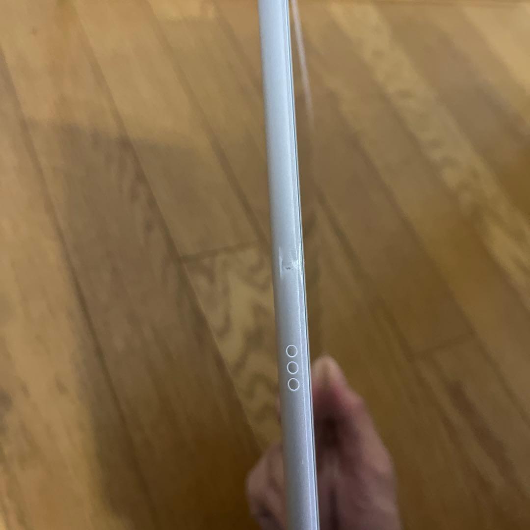 iPad 第8世代 本体 折りたたみカバー（濃緑）付