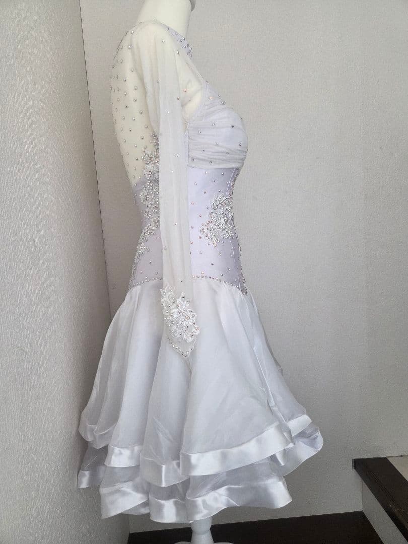 ラテンドレス 社交ダンス ホワイト スワロフスキー