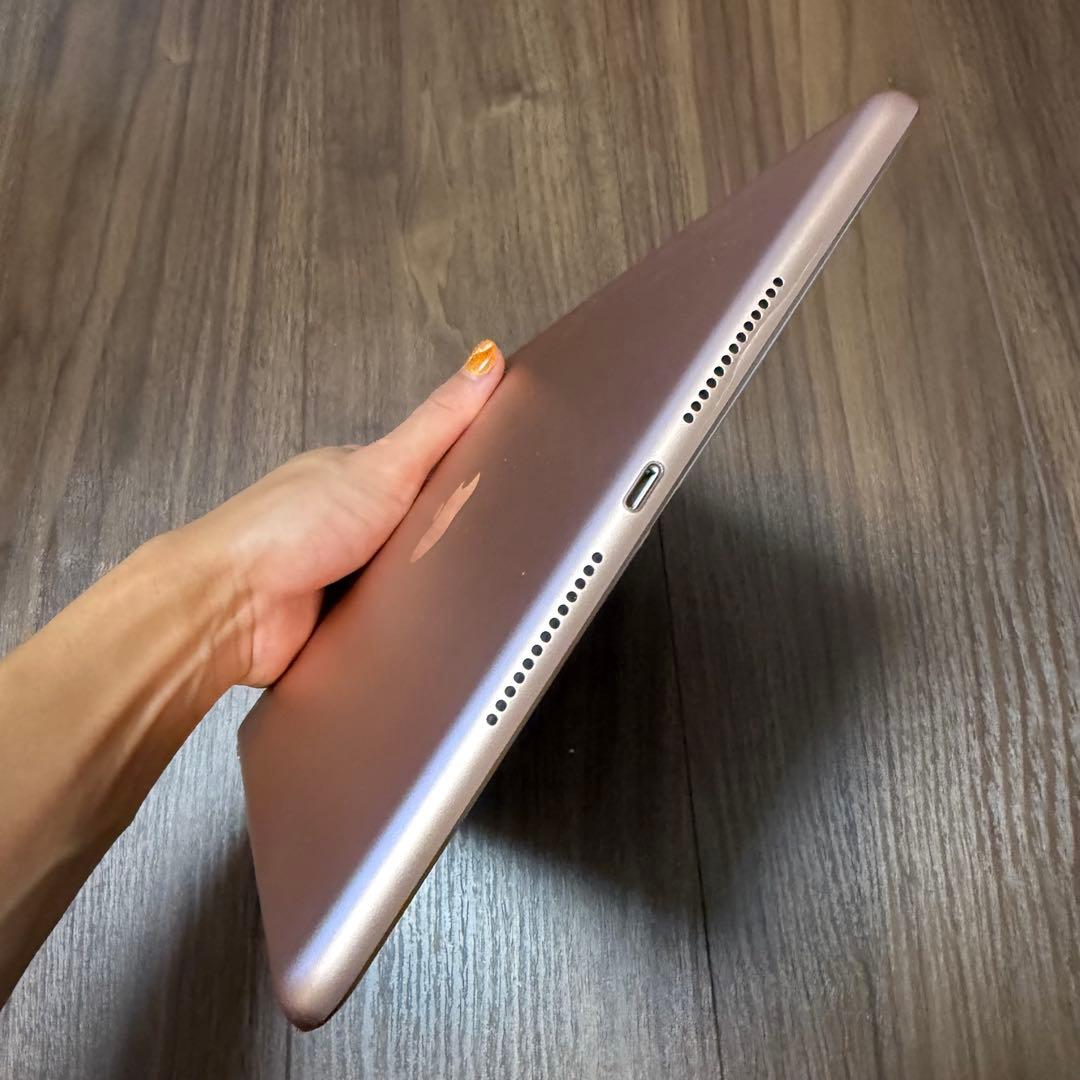 Apple iPad 第8世代 128GB ゴールド 本体