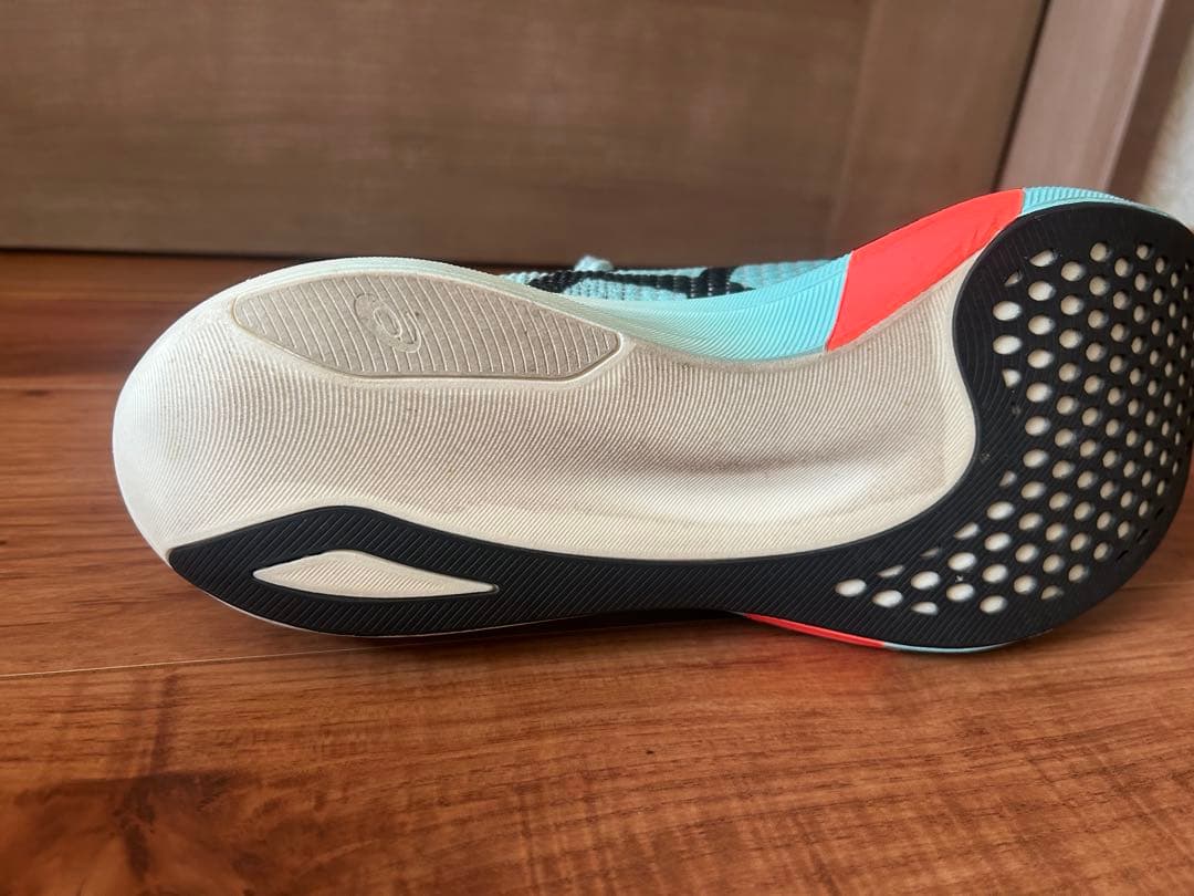 【ソース】アシックスメタスピードエッジパリ