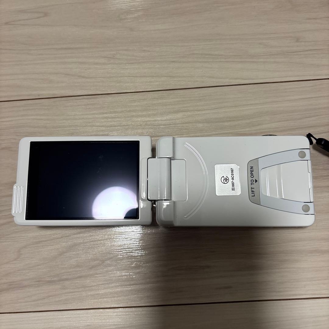 Nikon coolpix S6900 ホワイト　自撮り　画面タッチ