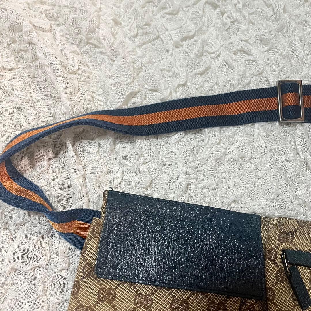 GUCCI ボディバッグ ウエストポーチ　GG柄 保存袋付き