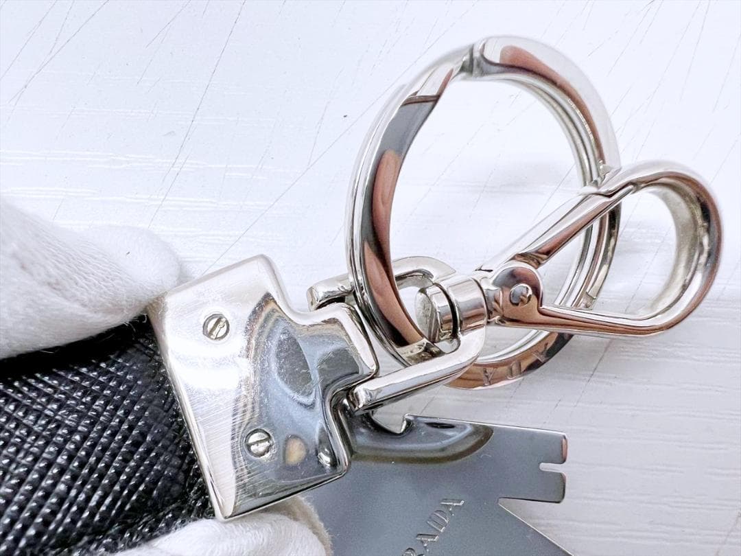美品　PRADA　プラダ　サフィアーノ　ロボット　キーリング　キーホルダー
