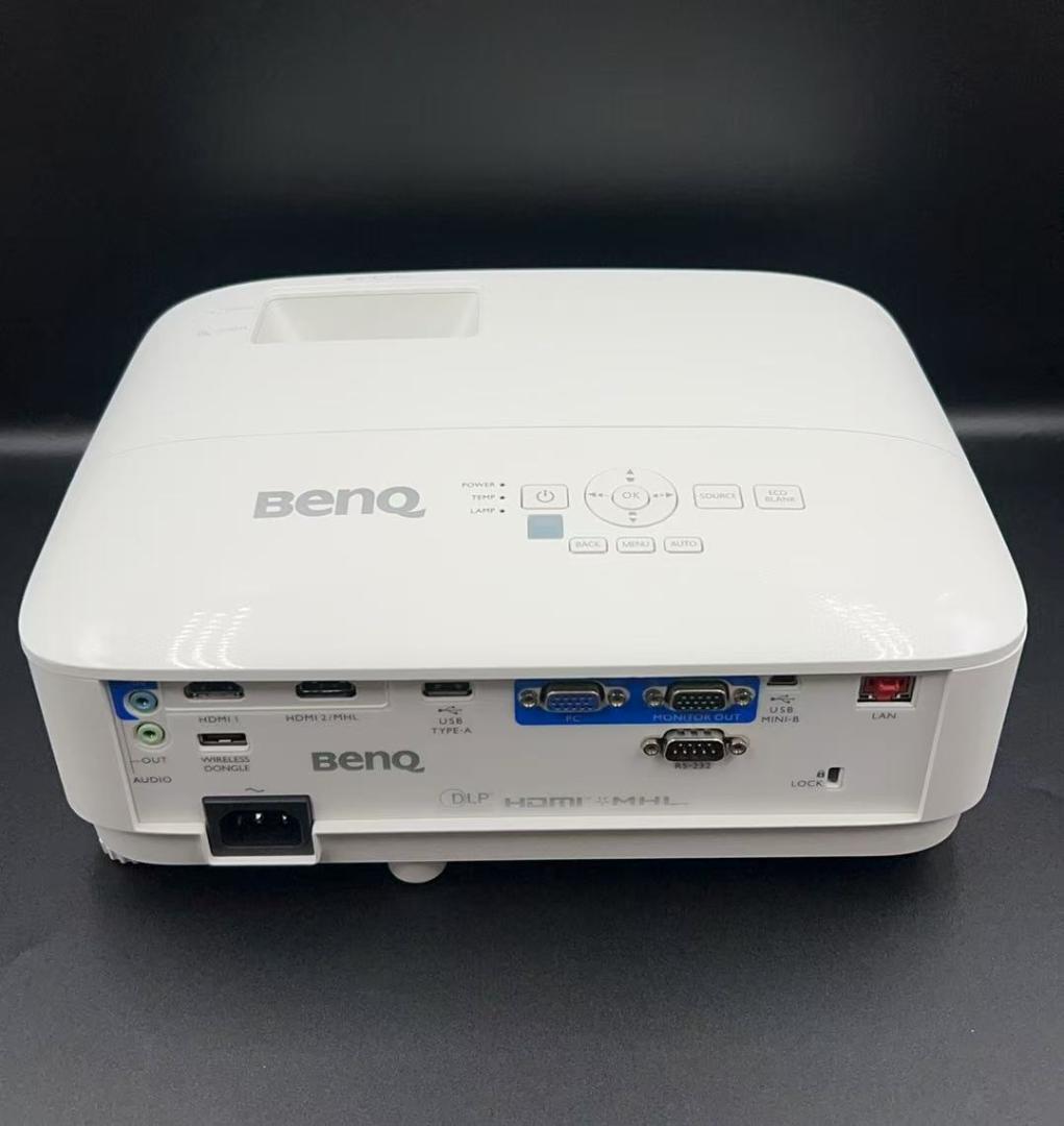 BenQ DLPプロジェクター MH733