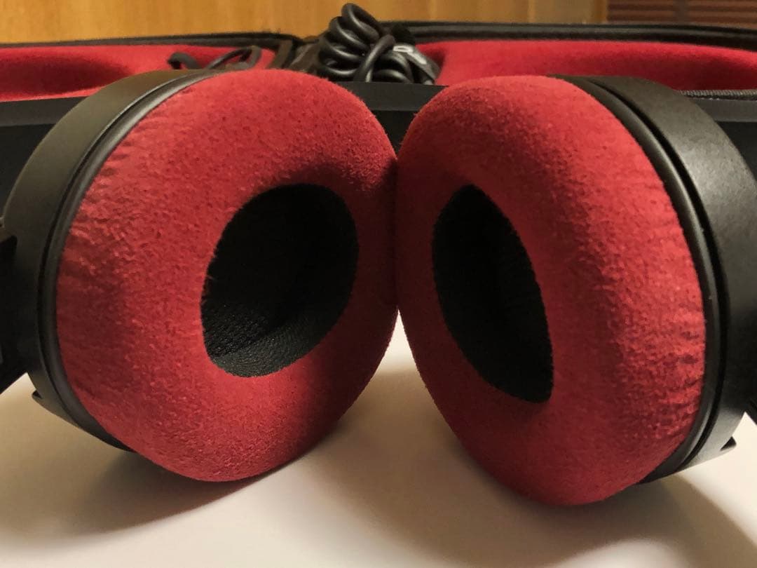 Focal Listen Professionalリケーブル可能ヘッドホン