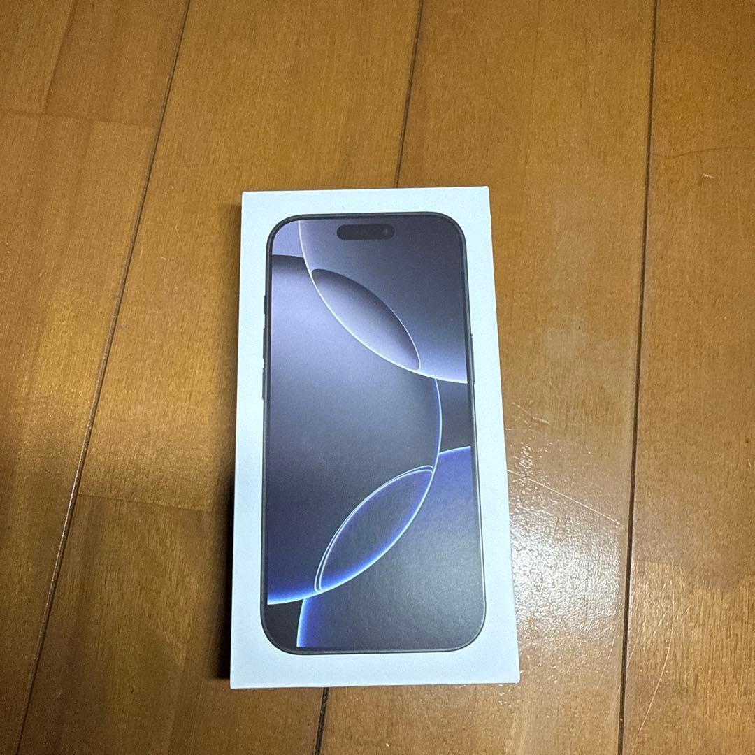 Apple iPhone 16 Pro 256GB ブラックチタニウム 本体