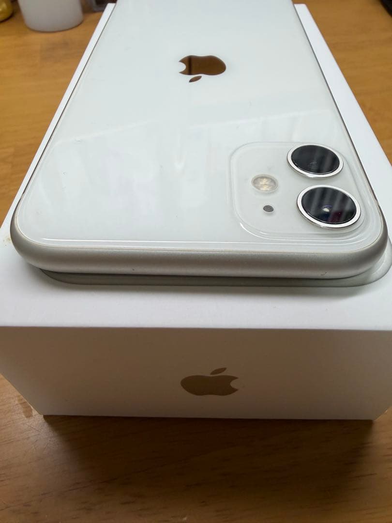 Apple iPhone 11 本体 SIMフリー