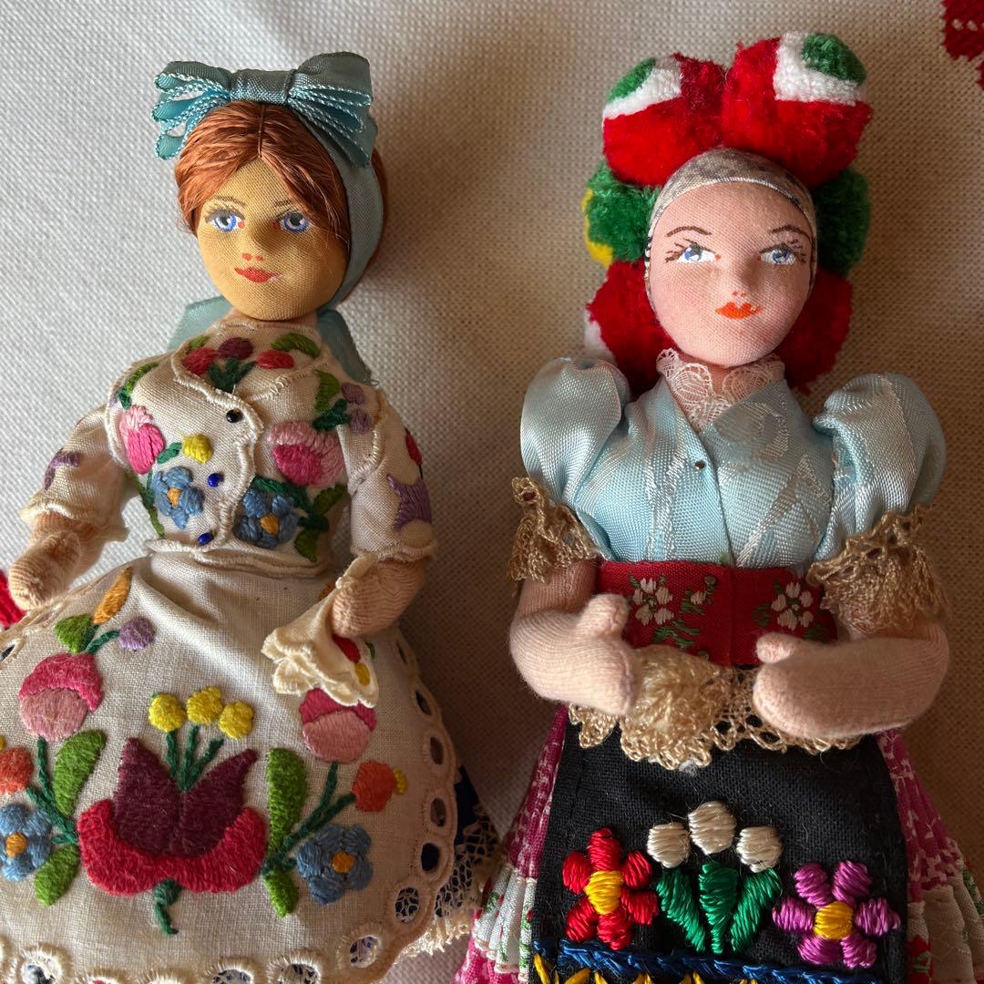ハンガリー人形　2体セット　18センチ　カロチャ刺繍　マチョー刺繍　民族衣装
