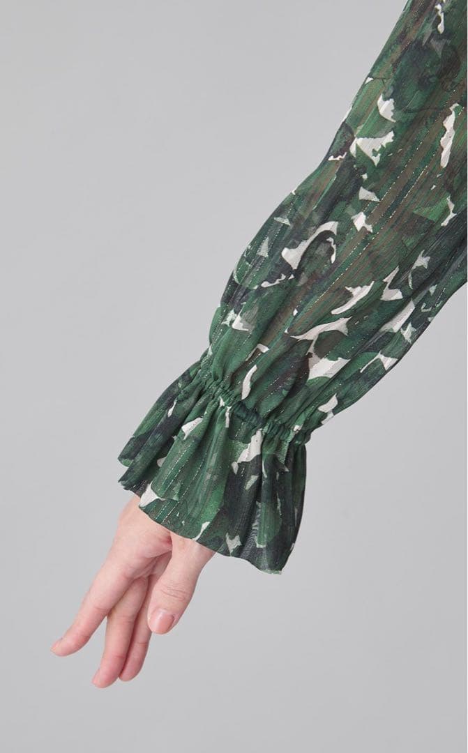 theory luxe 25AW 透け感　スタンドカラーブラウス　被りタイプ