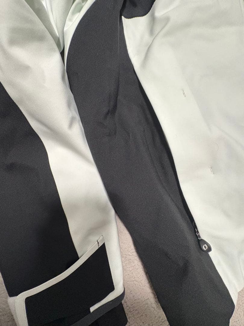 オンヨネ　 スキーウェア フード付き