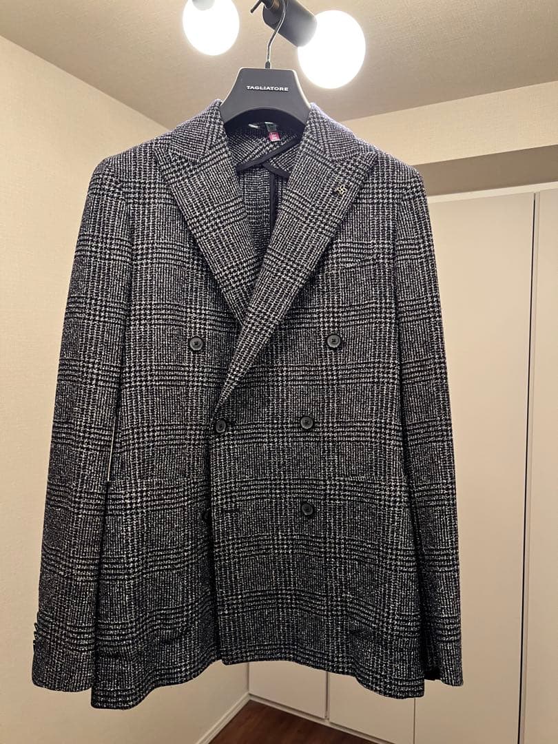 【美品】 TAGLIATORE 秋冬用ジャケット