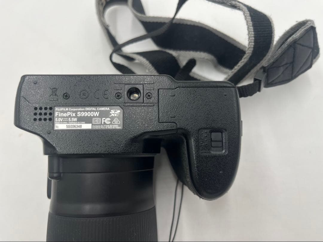FUJIFILM FinePix S9900W デジカメ