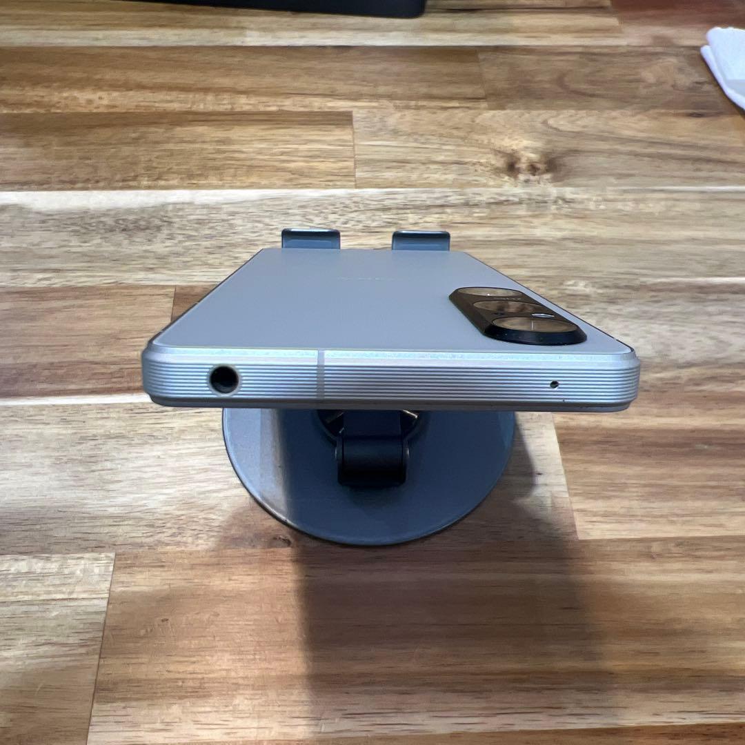 K1642 au SIMフリー　Xperia 1 V SOG10