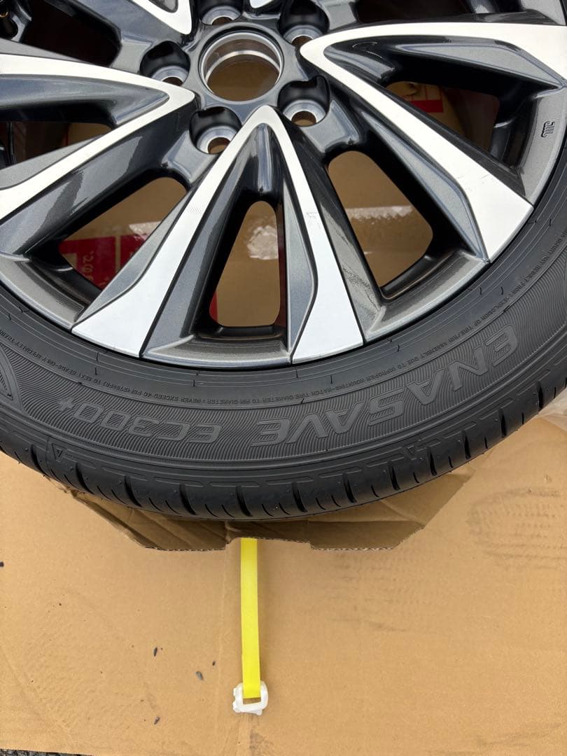 新車外しヴォクシー DUNLOP 205/55R17 ホイールセット 17インチ