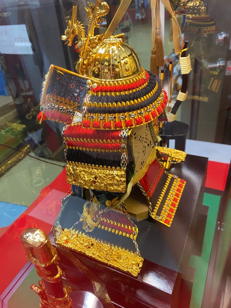 東京久月　五月人形　家紋付き大鎧飾り　オルゴール付き六角アクリルケース入