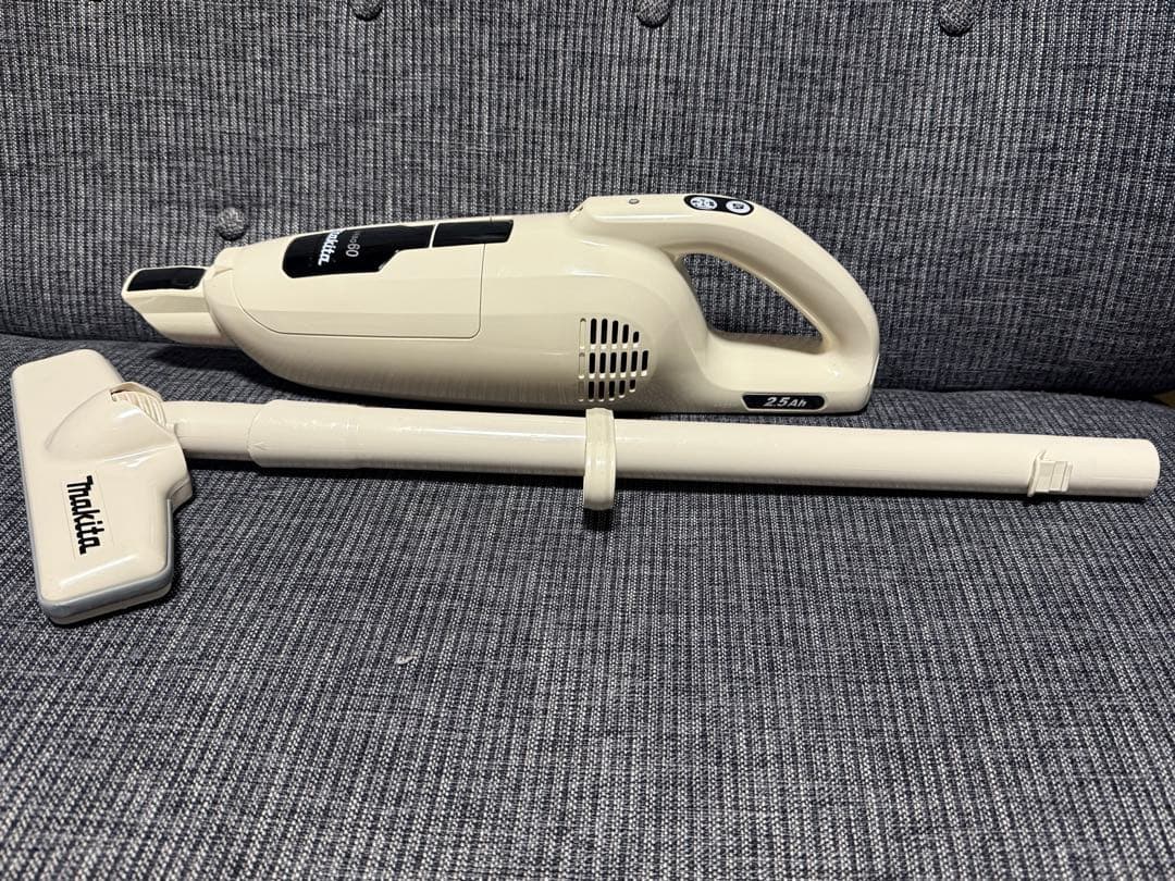 マキタ Makita充電式クリーナ ターボ60 CL113FD