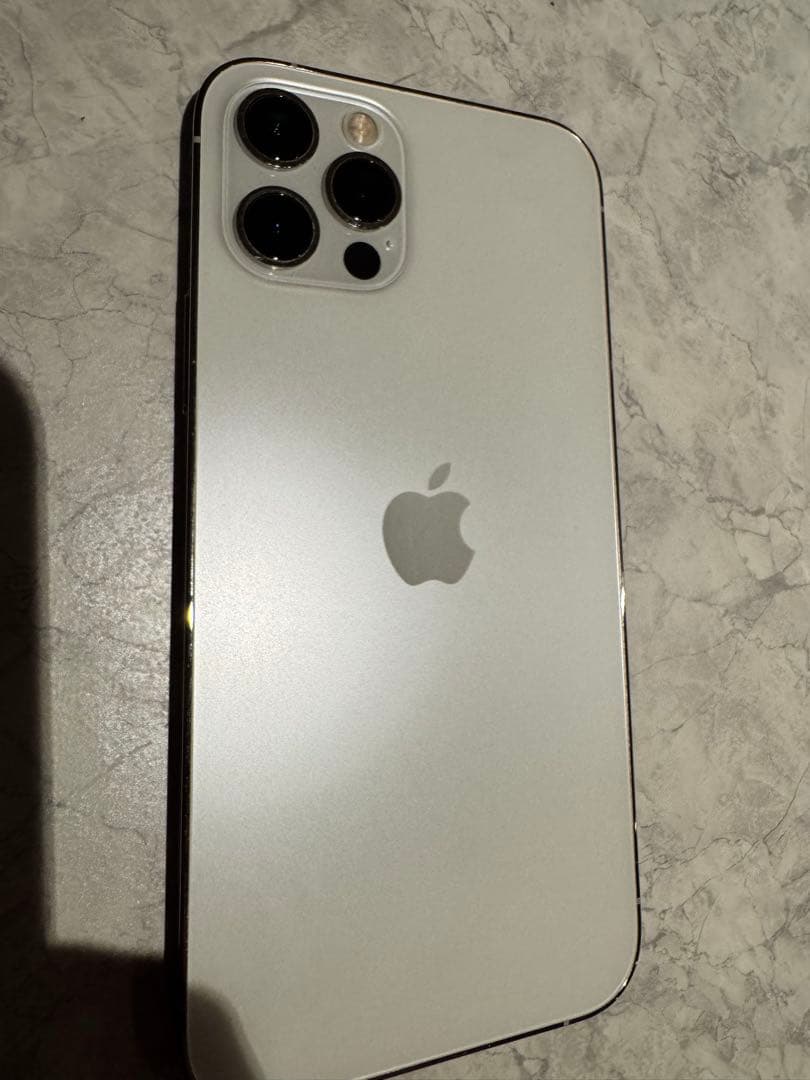 Apple iPhone 12 Pro シルバー本体