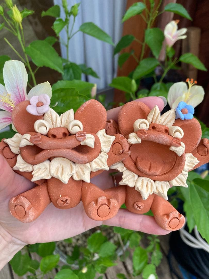 シーサー　御守り　魔除け　厄除け　笑顔　ニコニコ　花シーサー　沖縄　置物