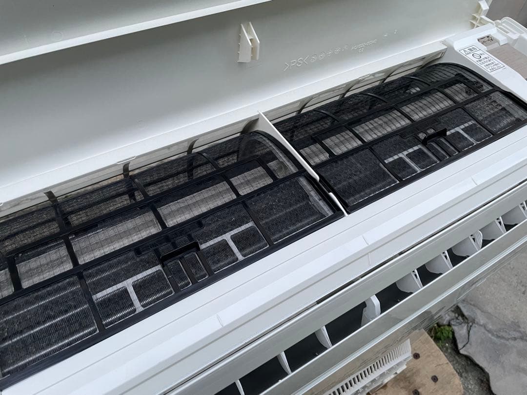 美品　　Panasonic 6畳用エアコン　エオリア　CS-227CF