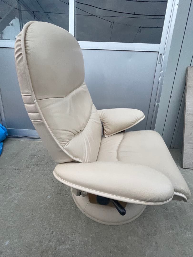 Karimoku カリモク家具 1人用ソファ 本革製 ベージュ