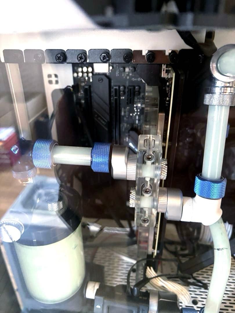 あ*ま様 Thermaltake TheTower500  ケース他パー