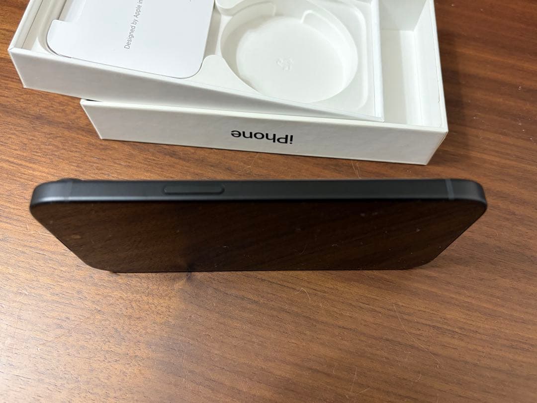 iPhone ブラック SIMフリー