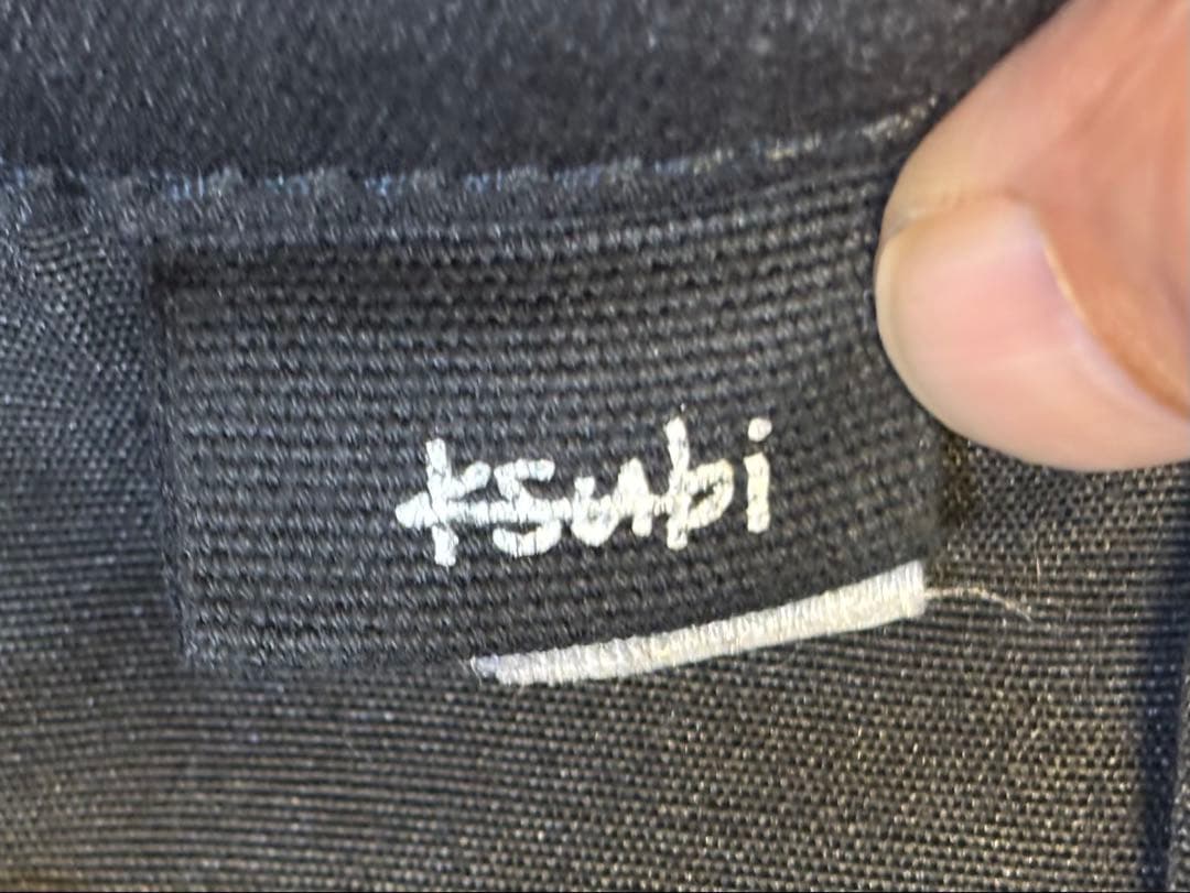 あ　KSUBI ブラック スキニーデニム ジーンズ サイズ30　②