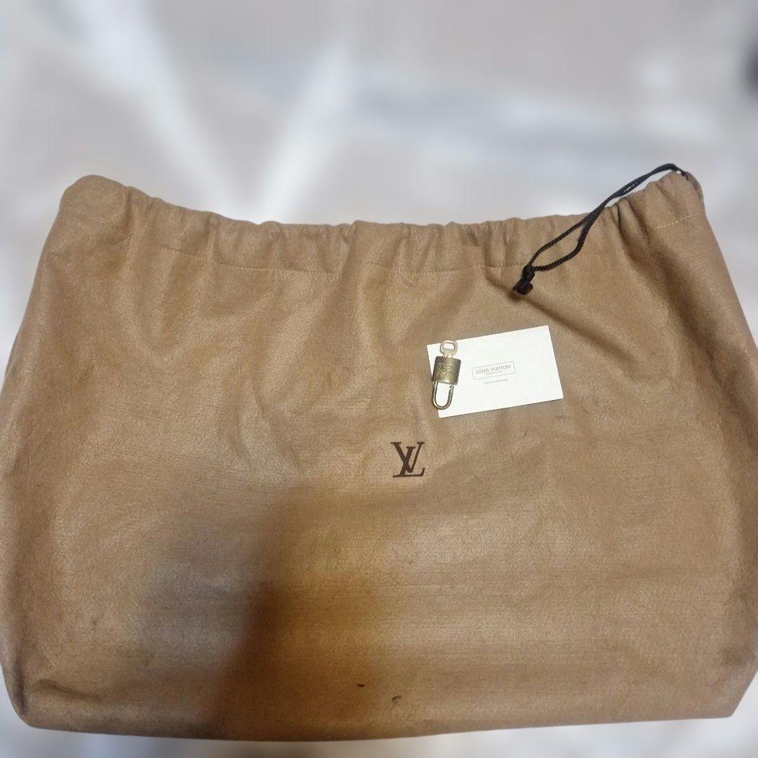 Louis Vuittonボストンバック 南京錠、ネームタグ収納袋付き