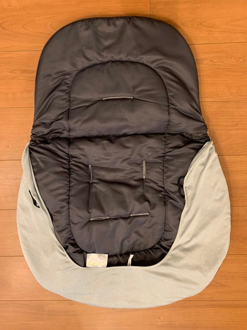 Combi コンビ ネムリラ オートスウィング ハイローチェア　電動　取説・箱付