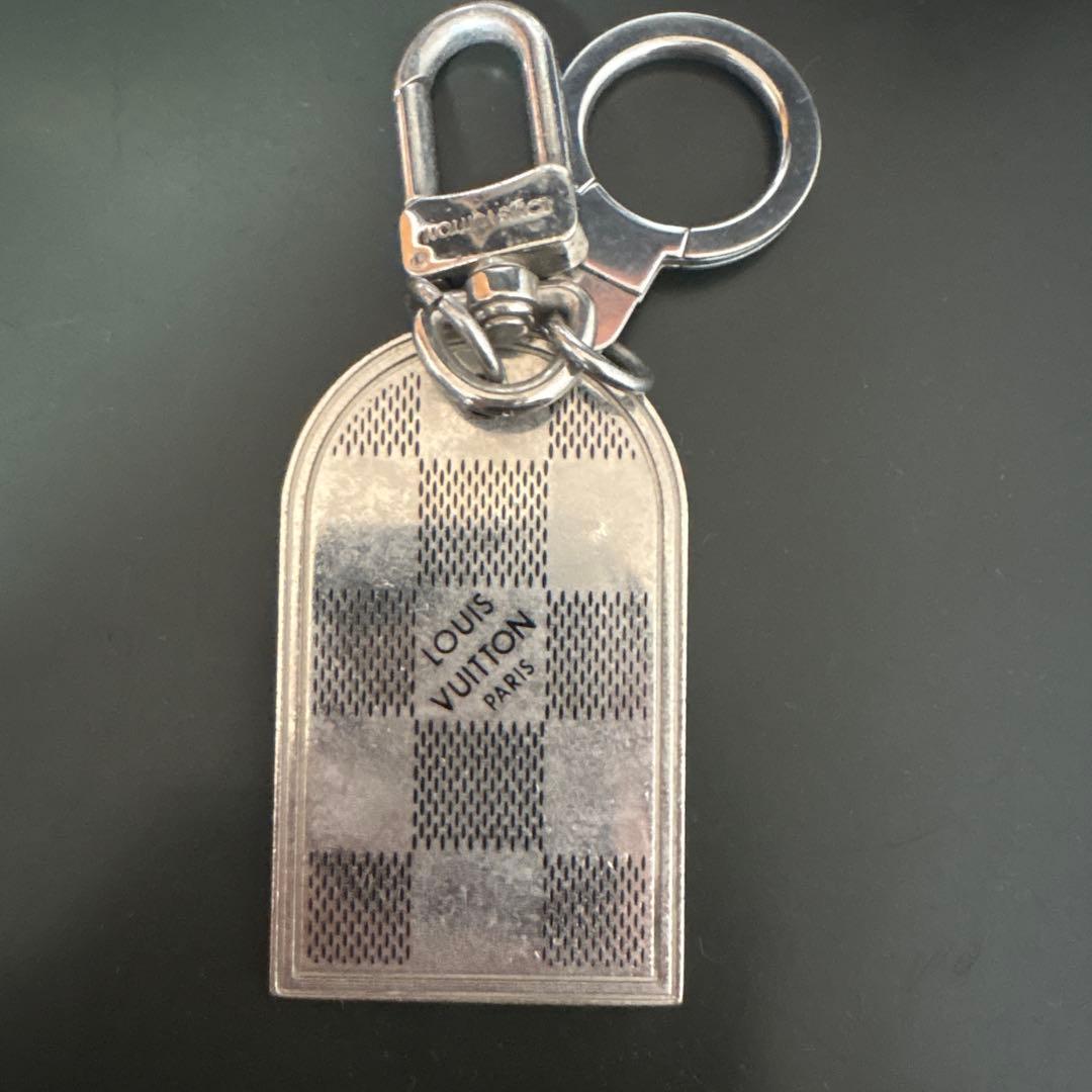 LOUIS VUITTON チェック柄キーホルダー