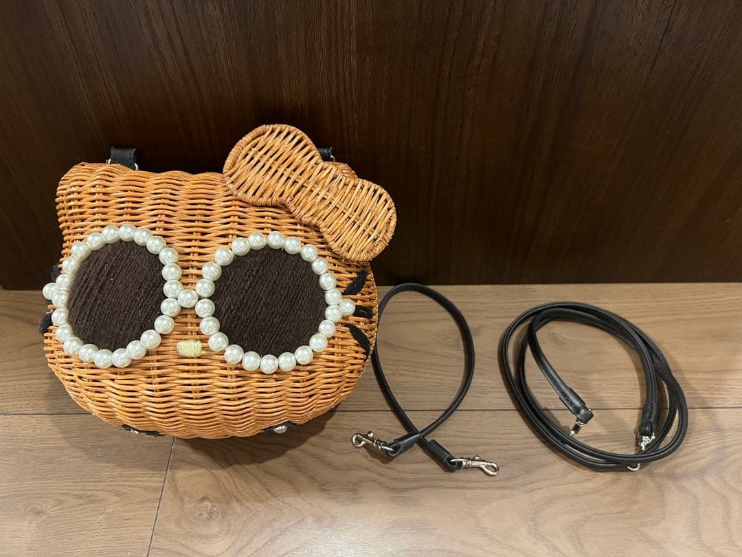 日焼けキティ a-jolie × Hello Kitty かごバッグ