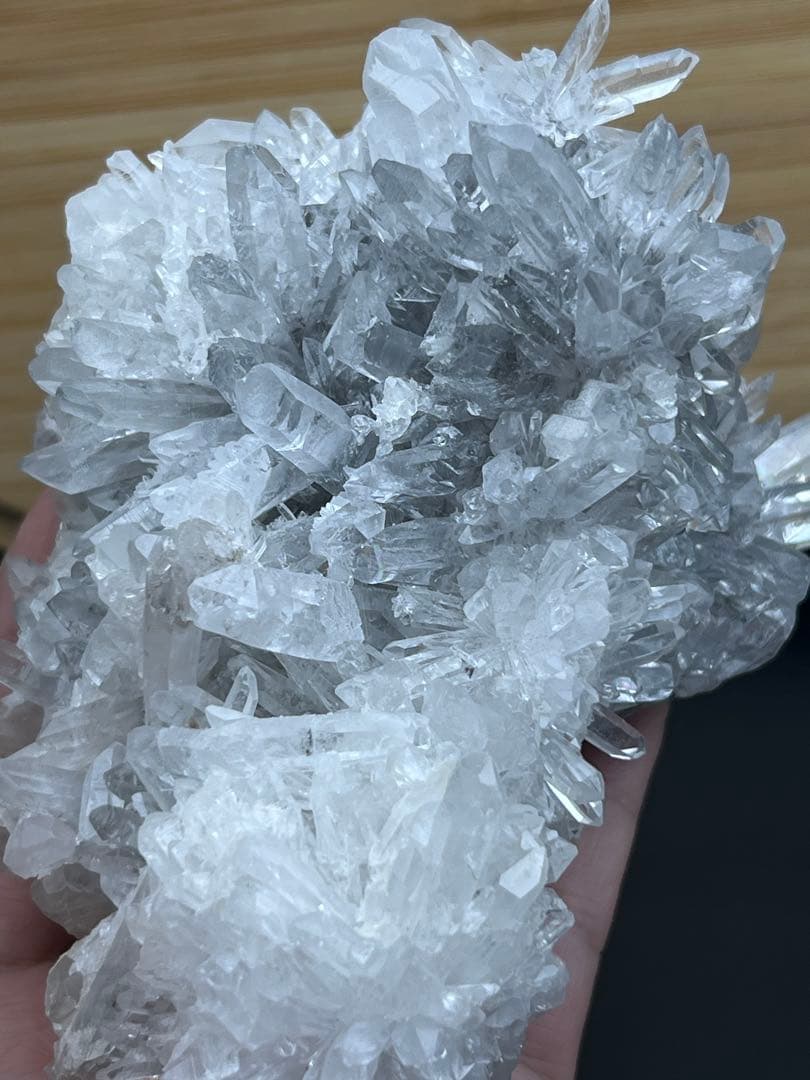 天然フラワー状水晶クラスター　高品質　ヒマラヤ産　虹入り　パワーストーン　浄化