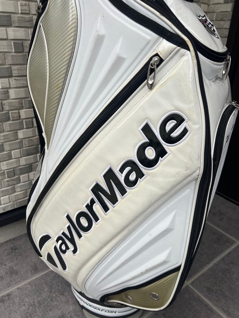 TaylorMade ホワイトキャディバッグ