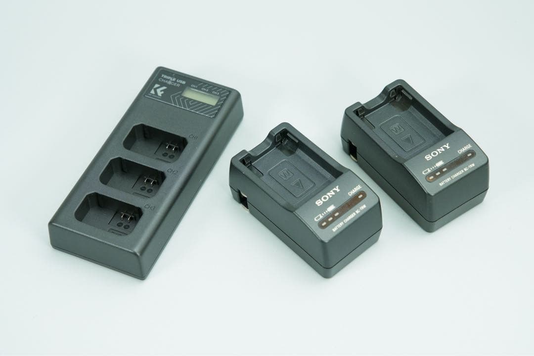 完動品・少シャッター3052回SONY α7RM2純正バッテリー7個+VGセット