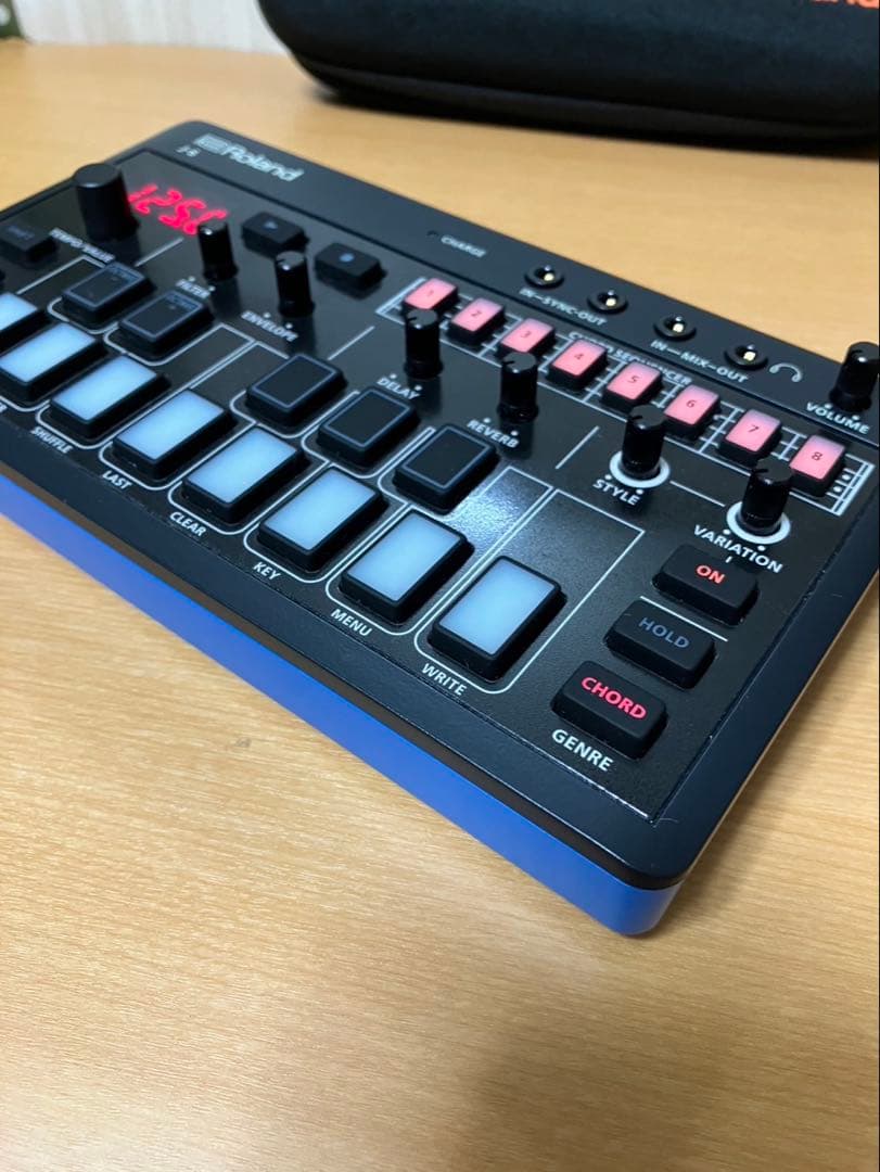 Roland J-6コードシンセサイザー