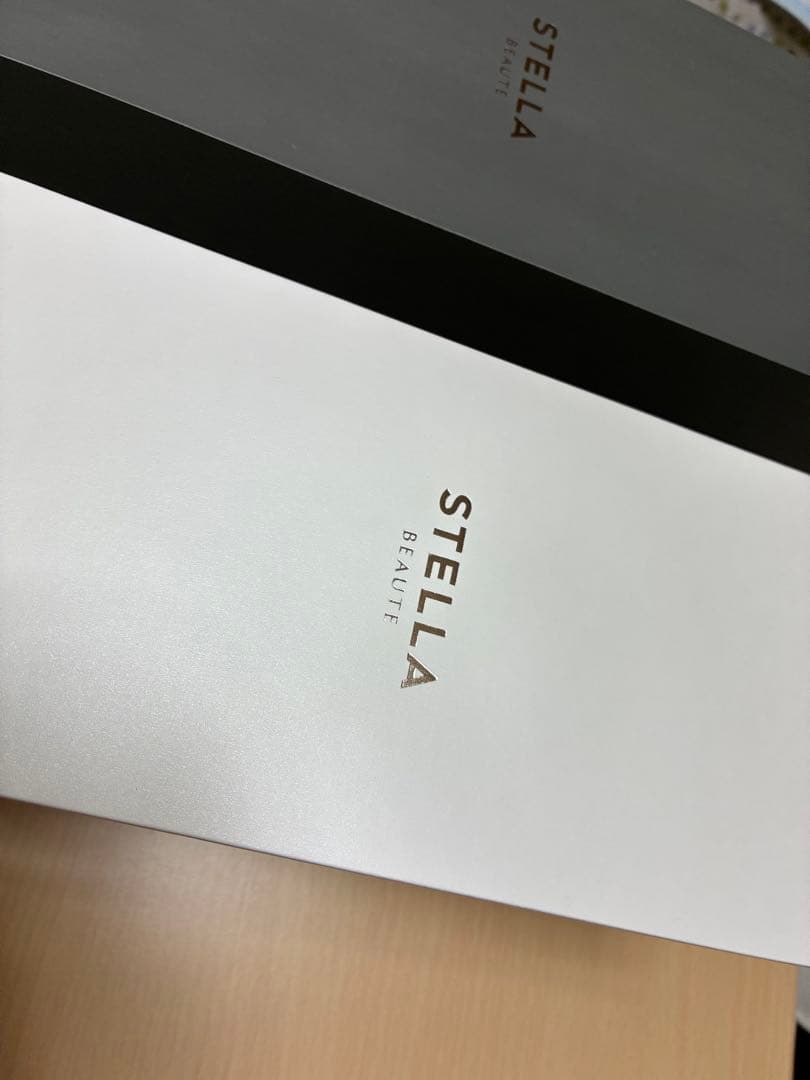 ぷりん　STELLA BEAUTE EMSリフトブラシPRO ブラック