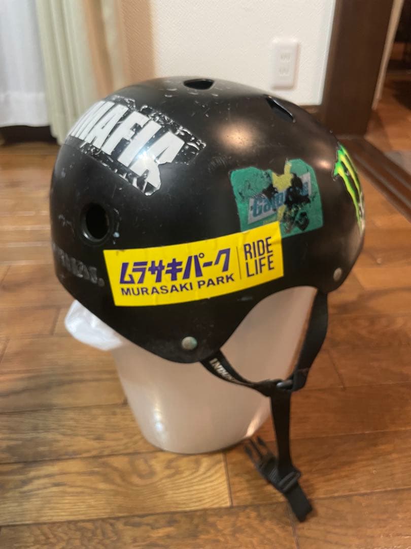 【4点セット販売】BMX 16in、ヘルメット、プロテクター、ニーガード