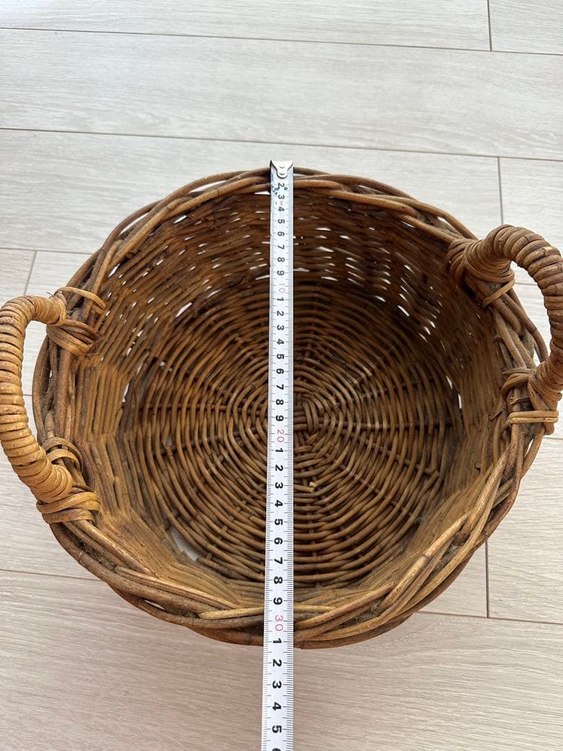 アンティークかごカゴ　バスケット　ヴィンテージ　ナチュラル　インテリア