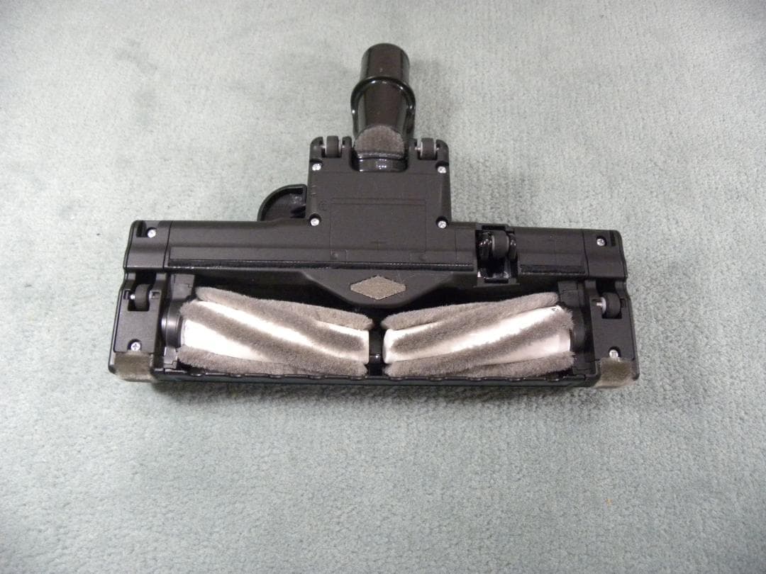 ①Panasonicサイクロン掃除機からまないブラシMC-SR41K