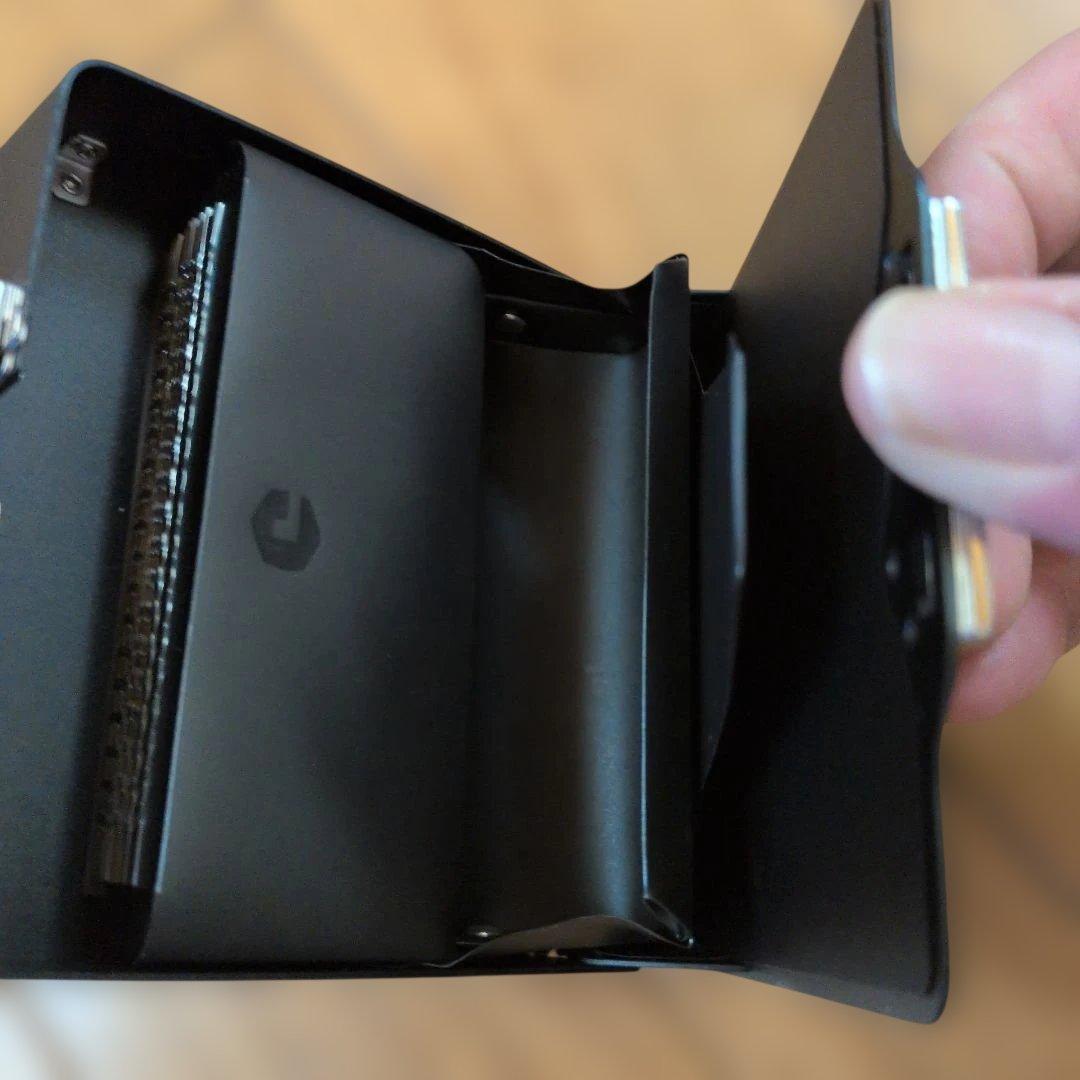 CLAUSTRUM 　ベルトウォレット　 黒、シルバー