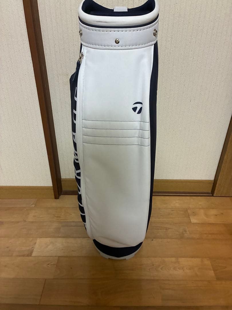 テーラーメイド　キャディバッグ　美品