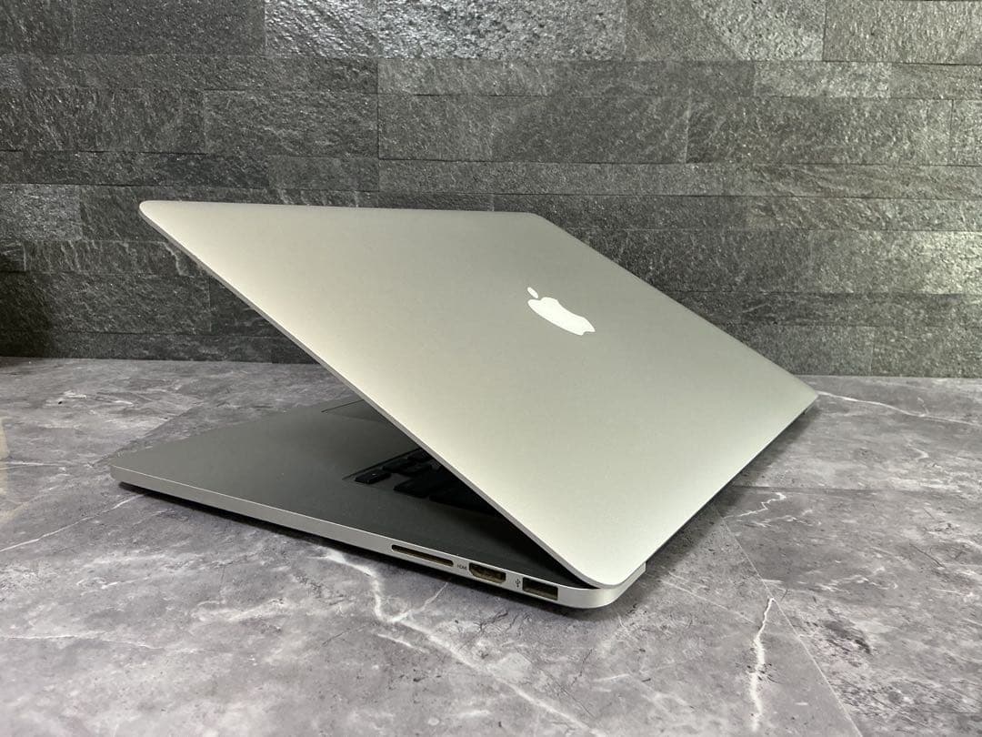 ✨MacBook Pro corei7 15 Retina Mid 2015✨