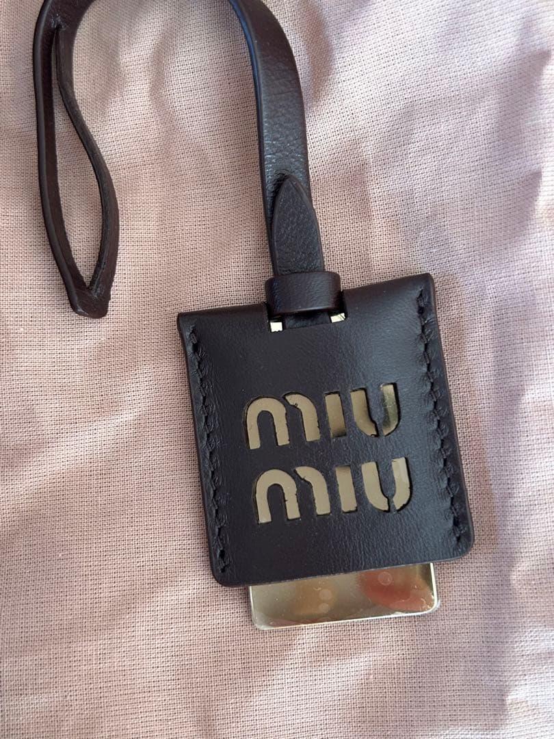 miumiu アルカディ　マテラッセレザーバッグ　バーガンディ