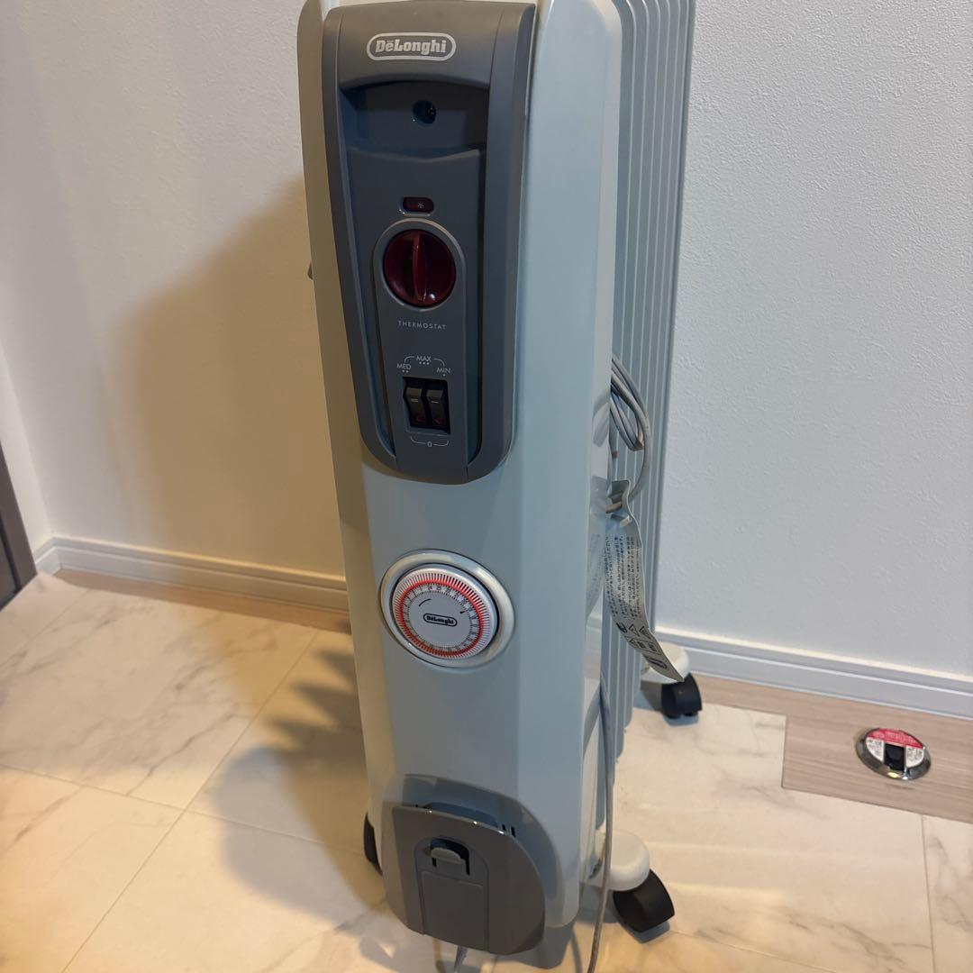デロンギ　オイルヒーター サーモスタット付き