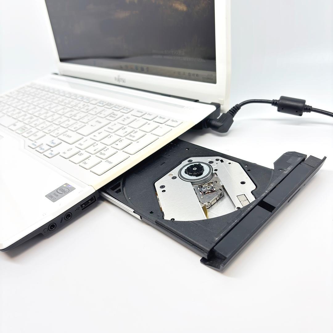 富士通 ノートパソコン Corei7 新品SSD Windows11 A10