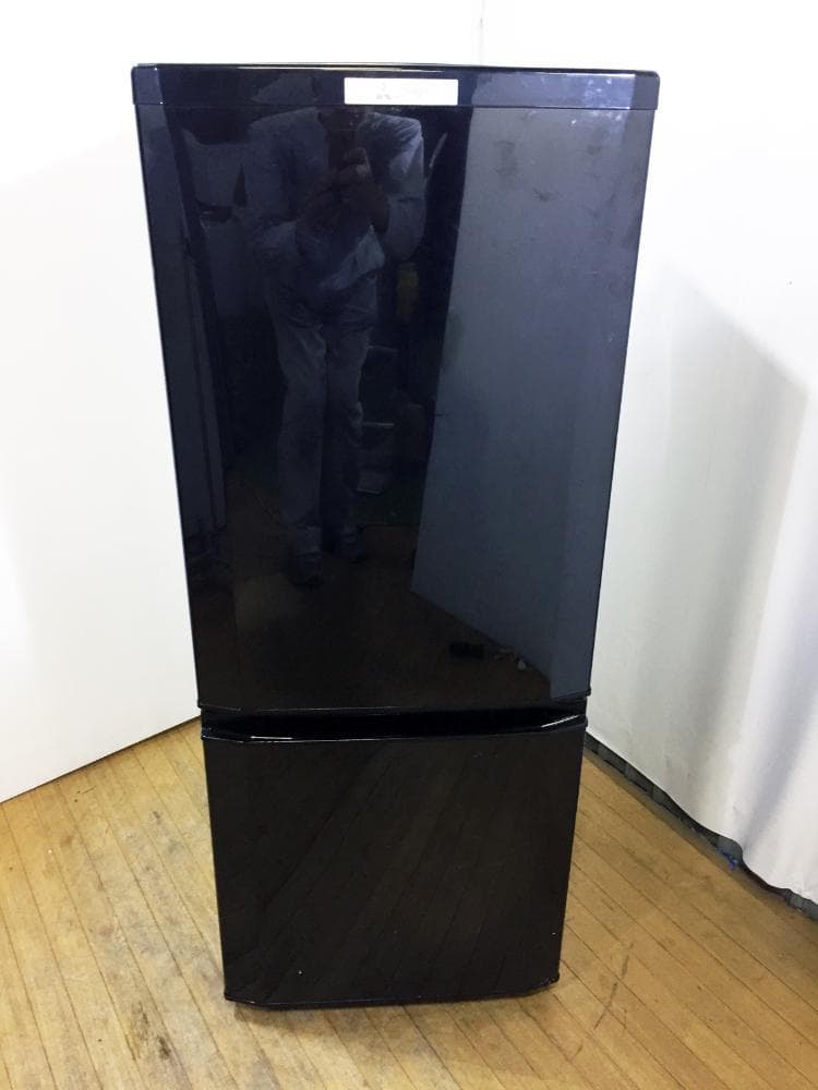 ★30日迄！送料無料★三菱 146L 冷蔵庫【MR-P15Z-B】EMRJ