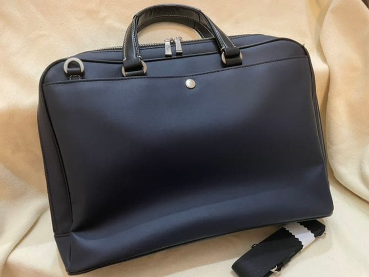TAKEO KIKUCHI ビジネスバッグ 牛革　新品