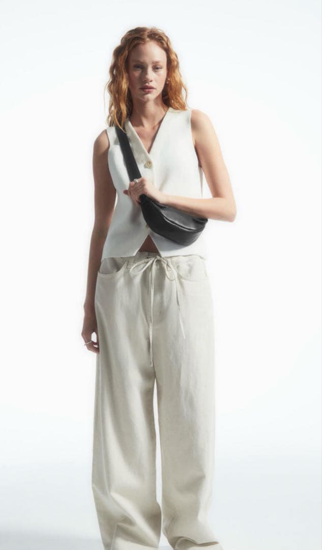 COS スイングマイクロクロスボディーバッグ-レザー