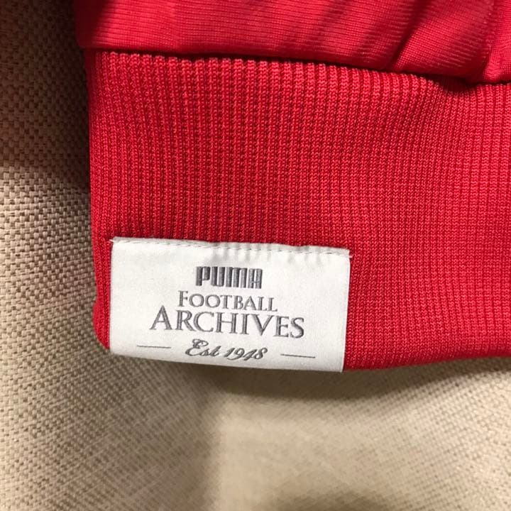 新品PUMA FOOTBALL ARCHIVES トラックジャケット スペイン