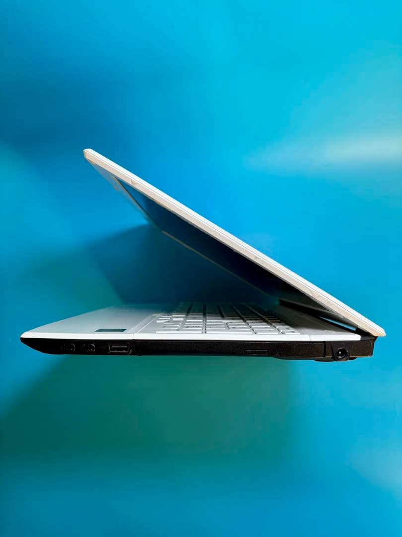 富士通　LIFEBOOK AH53/S i7 4712MQ SSD 2TB